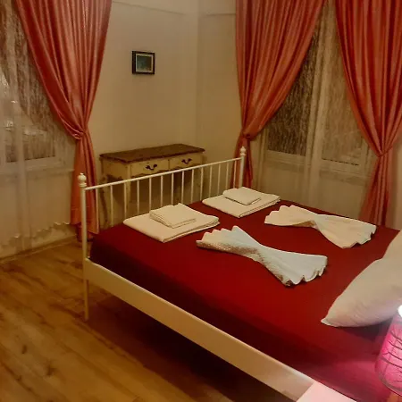 Charming Place In The Center Of Marina Apartmán *
